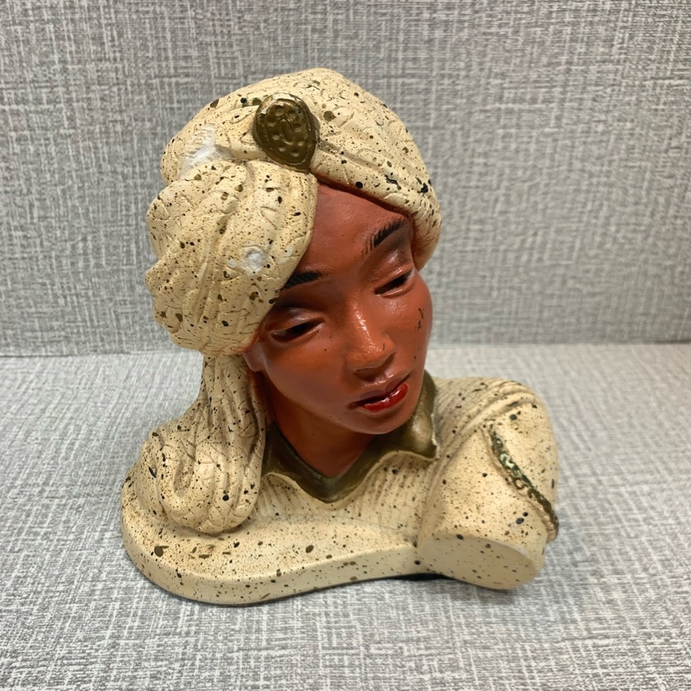 Vintage 1954 Universal Statuary Corp Bookend Man with Turban Chalk ware